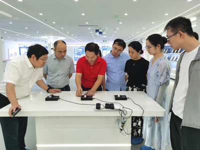 副校長周兆忠帶隊開展技術開發與技術咨詢，推動產學研深度融合
